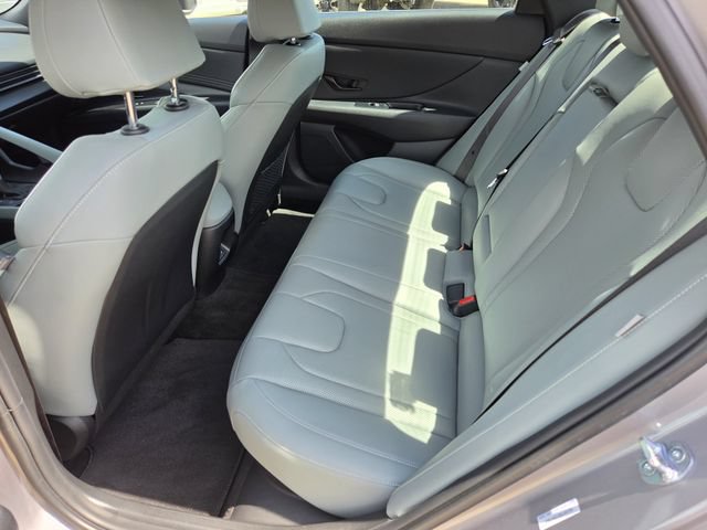 Used 2025 Hyundai Elantra Limited FWD image 43