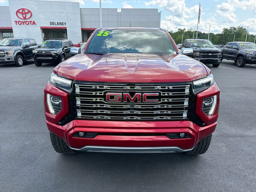 Used 2025 GMC Canyon Denali AWD/4WD image 3
