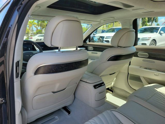 Used 2025 Genesis G90 3.5T image 9