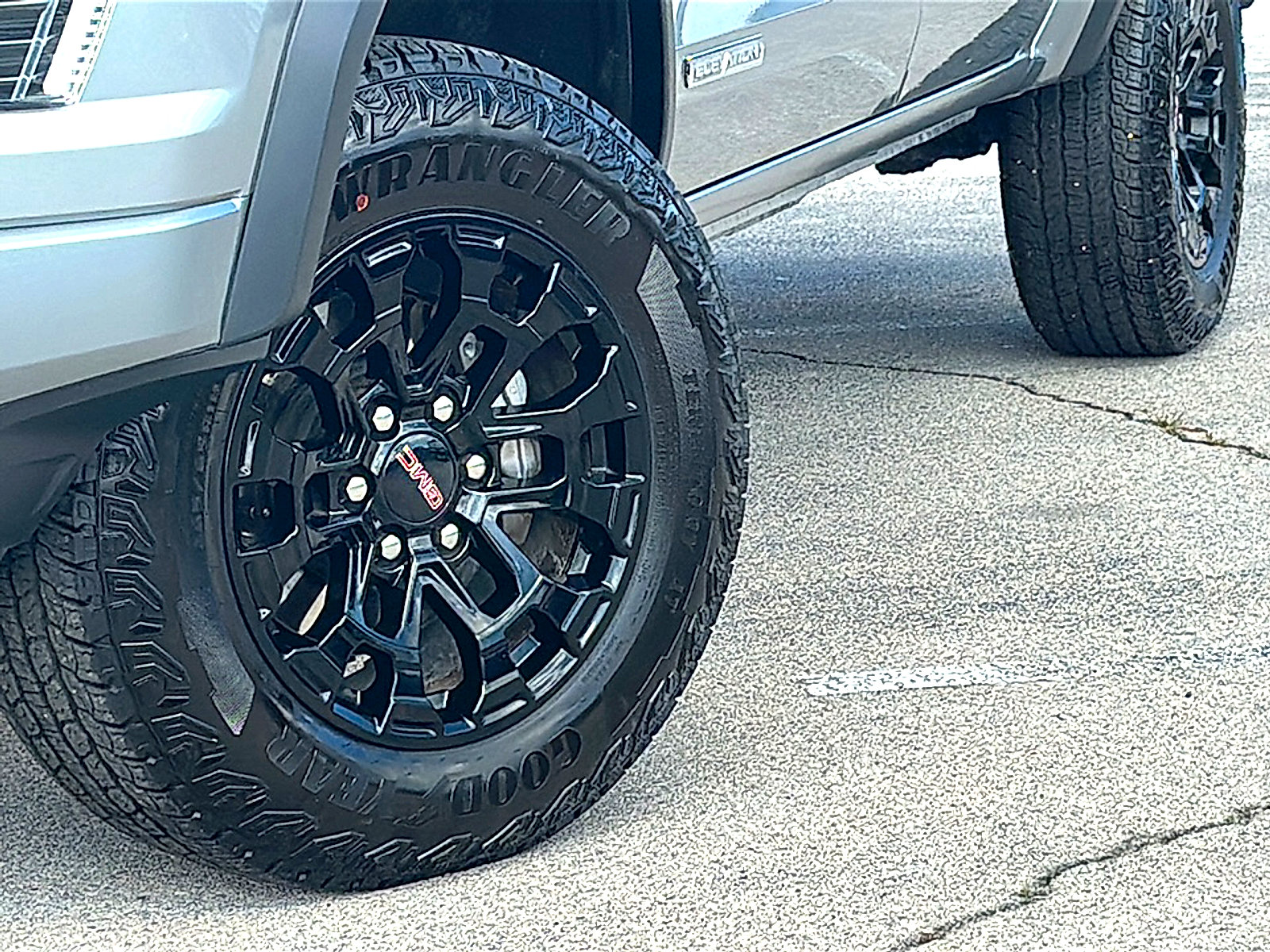 New 2026 GMC Canyon Elevation w/ Convenience Package RWD image 3