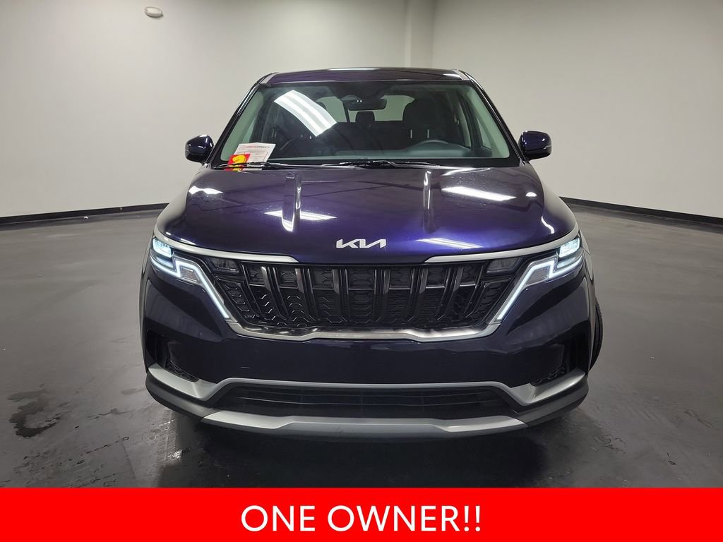 Used 2024 Kia Carnival LX image 3