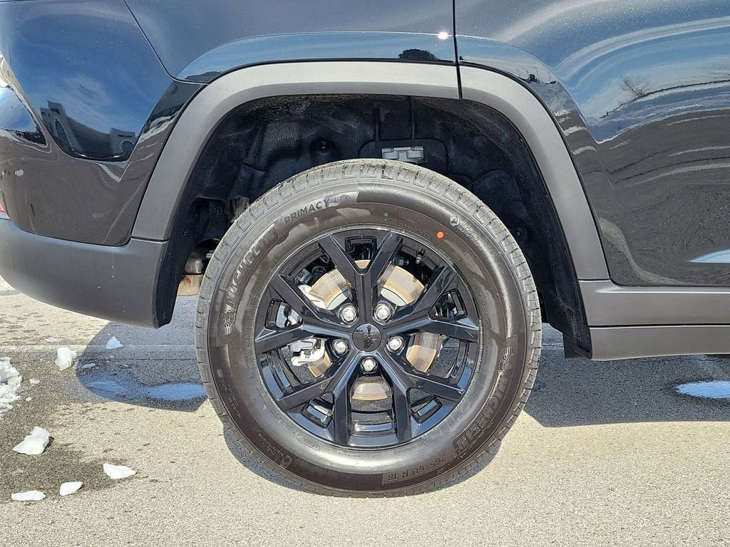 New 2026 Jeep Grand Cherokee Altitude image 2