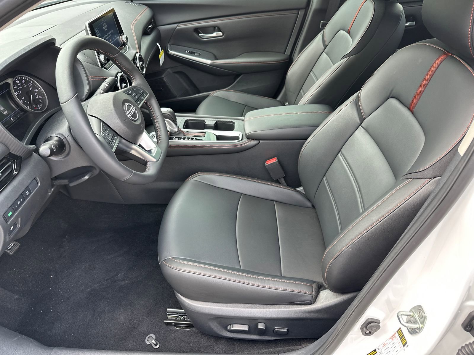 Certified 2025 Nissan Sentra SR w/ SR Premium Package FWD image 7