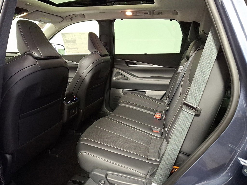 New 2026 INFINITI QX60 Luxe w/ Cargo Package image 11