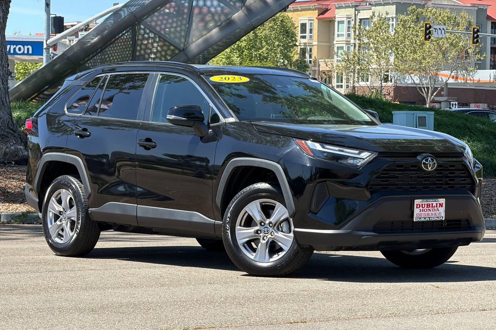 Used 2024 Toyota RAV4 XLE w/ Convenience Package image 2