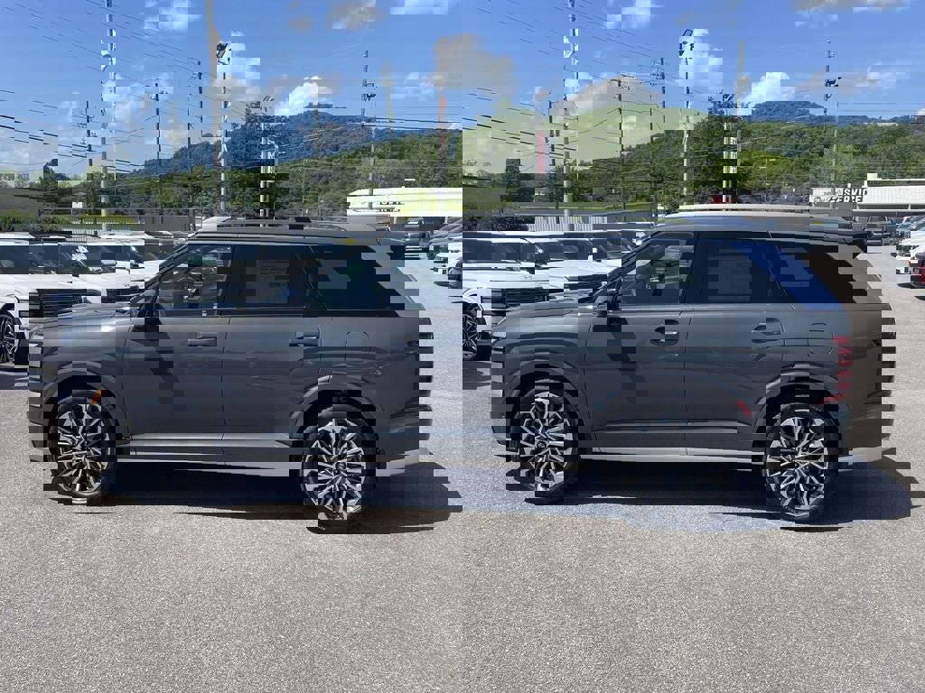 New 2026 Hyundai Palisade Calligraphy FWD image 2