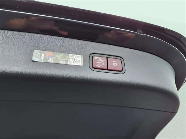 Used 2024 Mercedes-Benz GLC 300 image 22