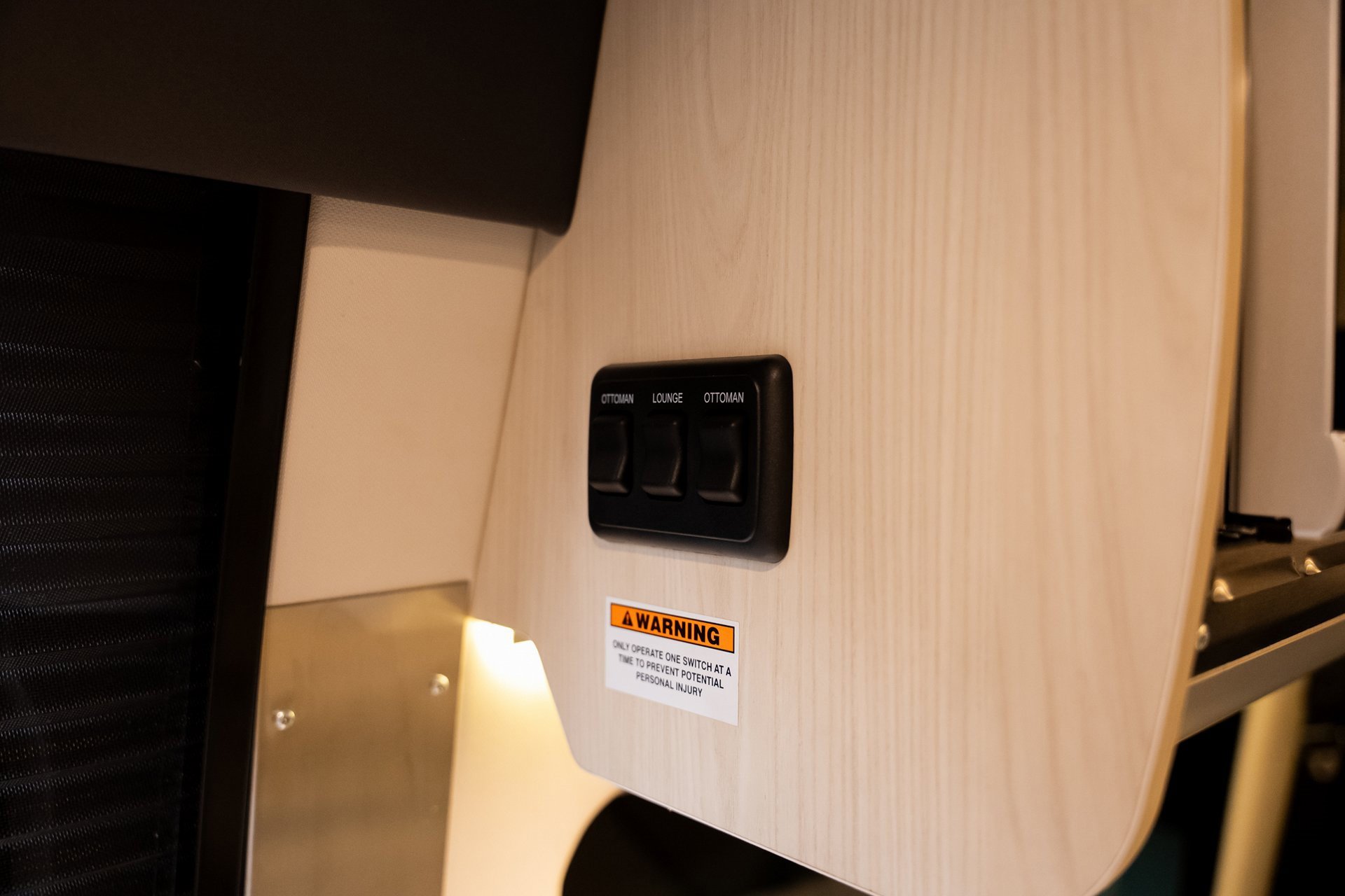 Used 2022 Mercedes-Benz Sprinter 144 Cargo image 77