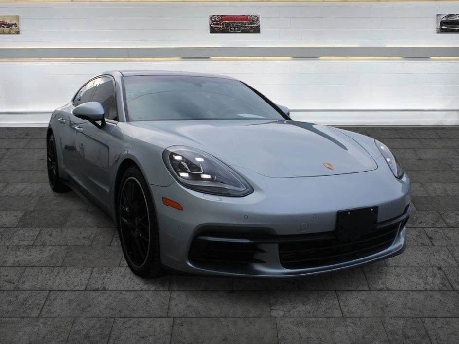Used 2018 Porsche Panamera 4 AWD/4WD image 1