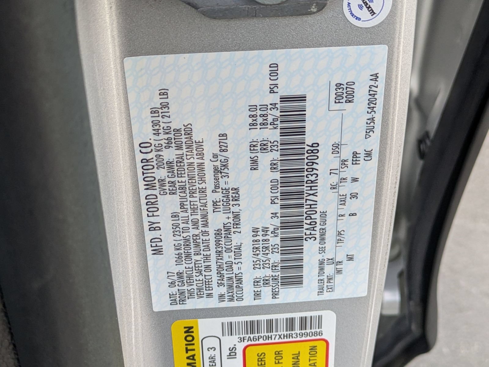 Used 2017 Ford Fusion SE w/ Equipment Group 201A FWD image 33