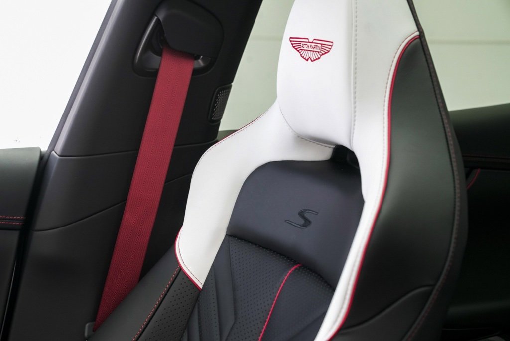 New 2026 Aston Martin DBX S image 15