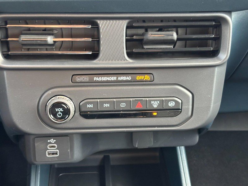 New 2026 Ford Maverick XL image 25