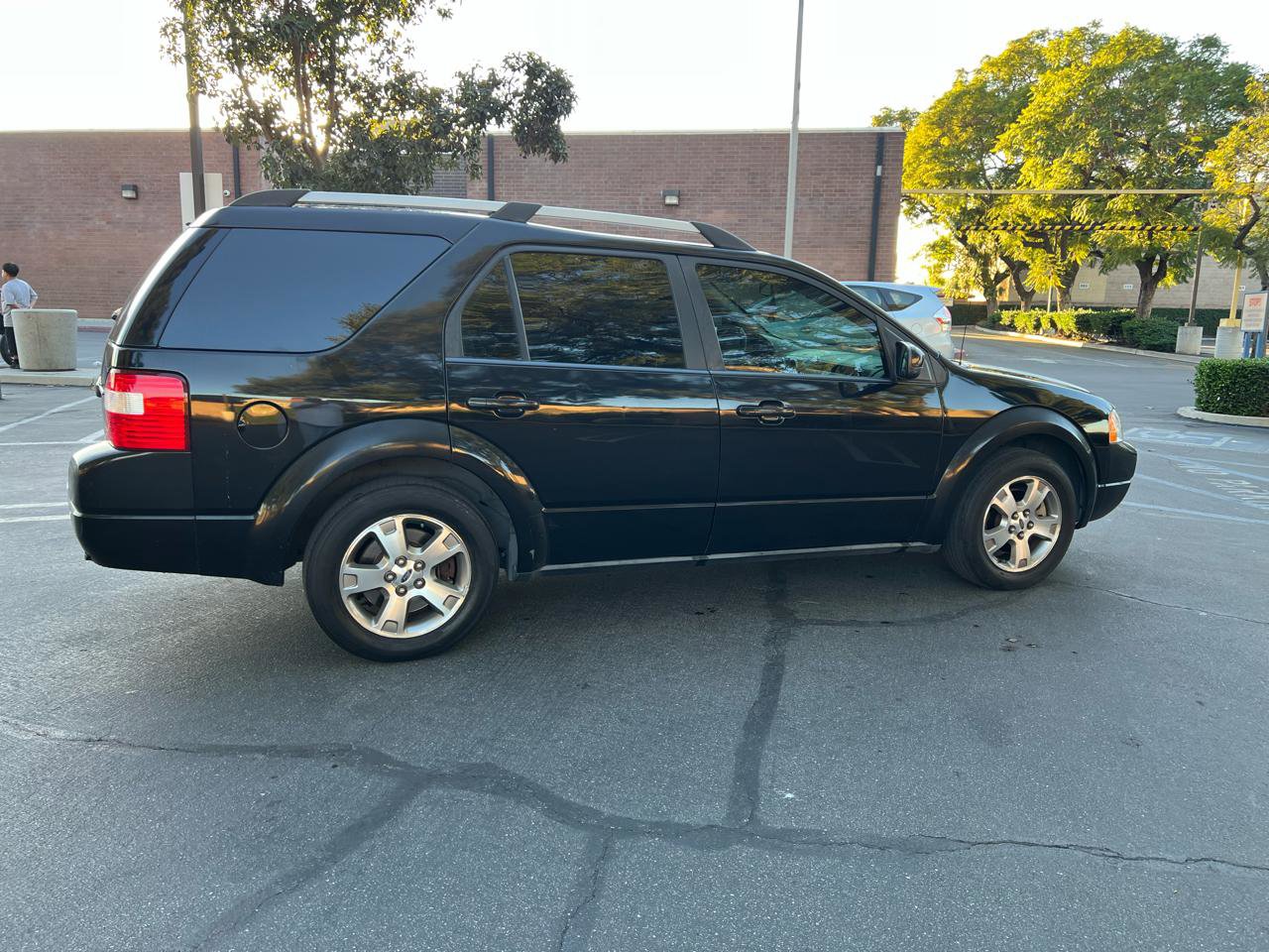 Used 2006 Ford Freestyle Limited image 4