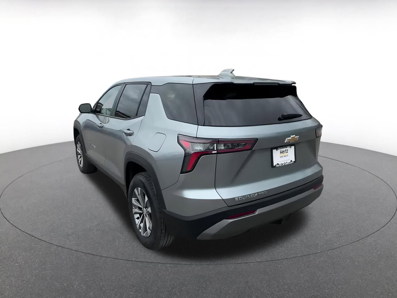 Used 2025 Chevrolet Equinox LT image 11