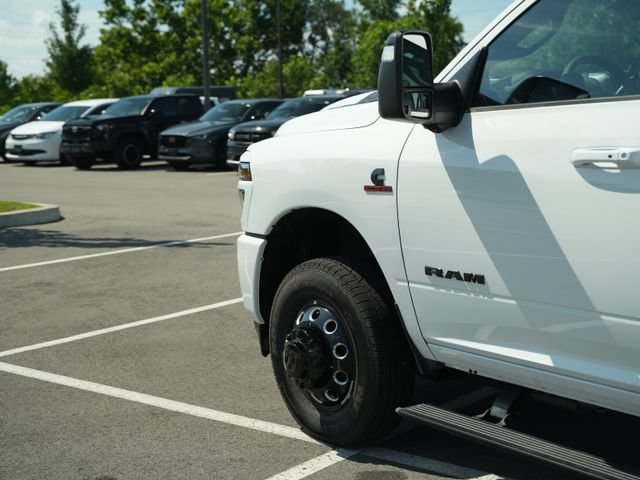 New 2026 RAM 3500 Laramie AWD/4WD image 42