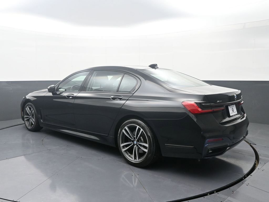 Used 2022 BMW 740i xDrive w/ M Sport Package image 5