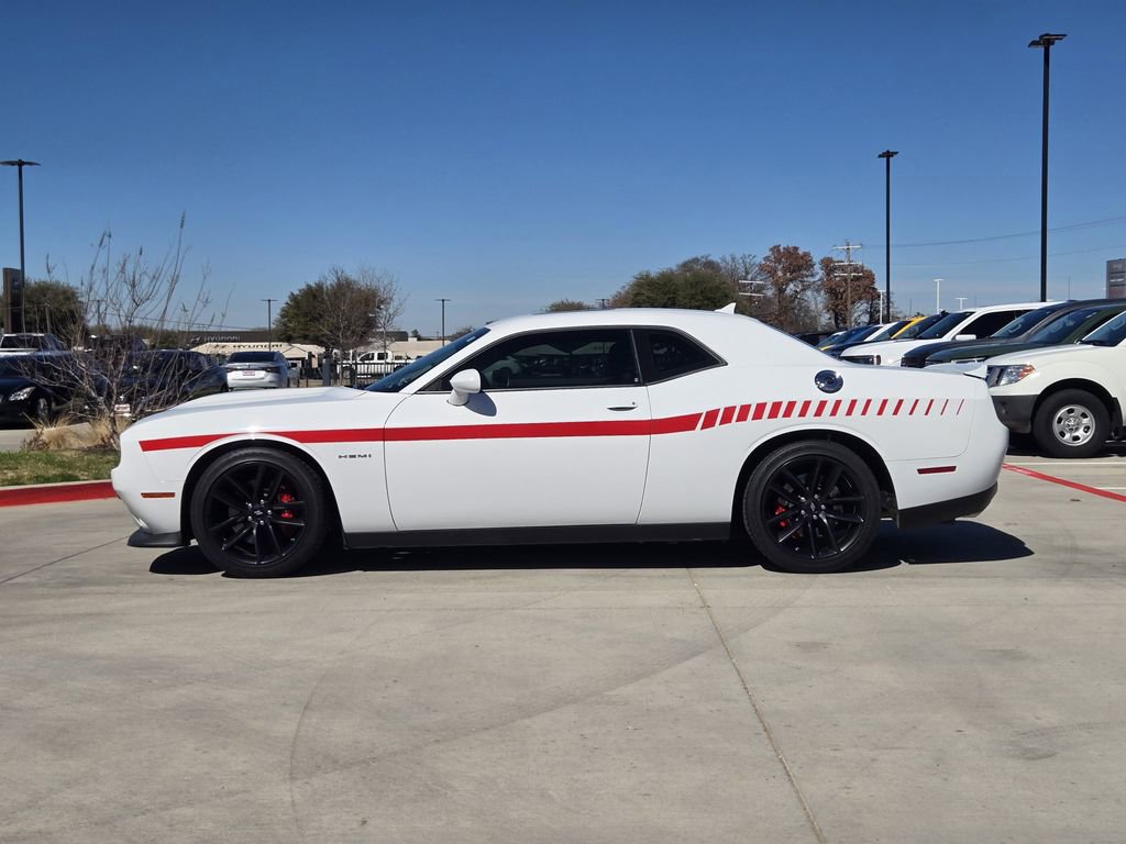 Used 2022 Dodge Challenger R/T w/ Plus Package image 31