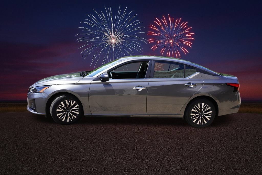 Used 2025 Nissan Altima 2.5 SV FWD image 9