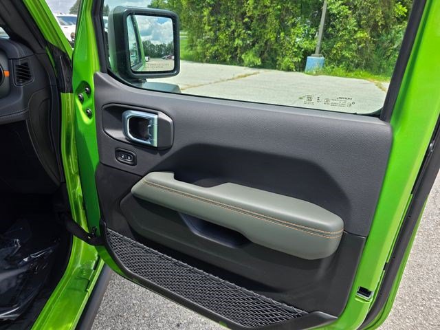 New 2026 Jeep Gladiator Mojave w/ Steel Bumper Group AWD/4WD image 16