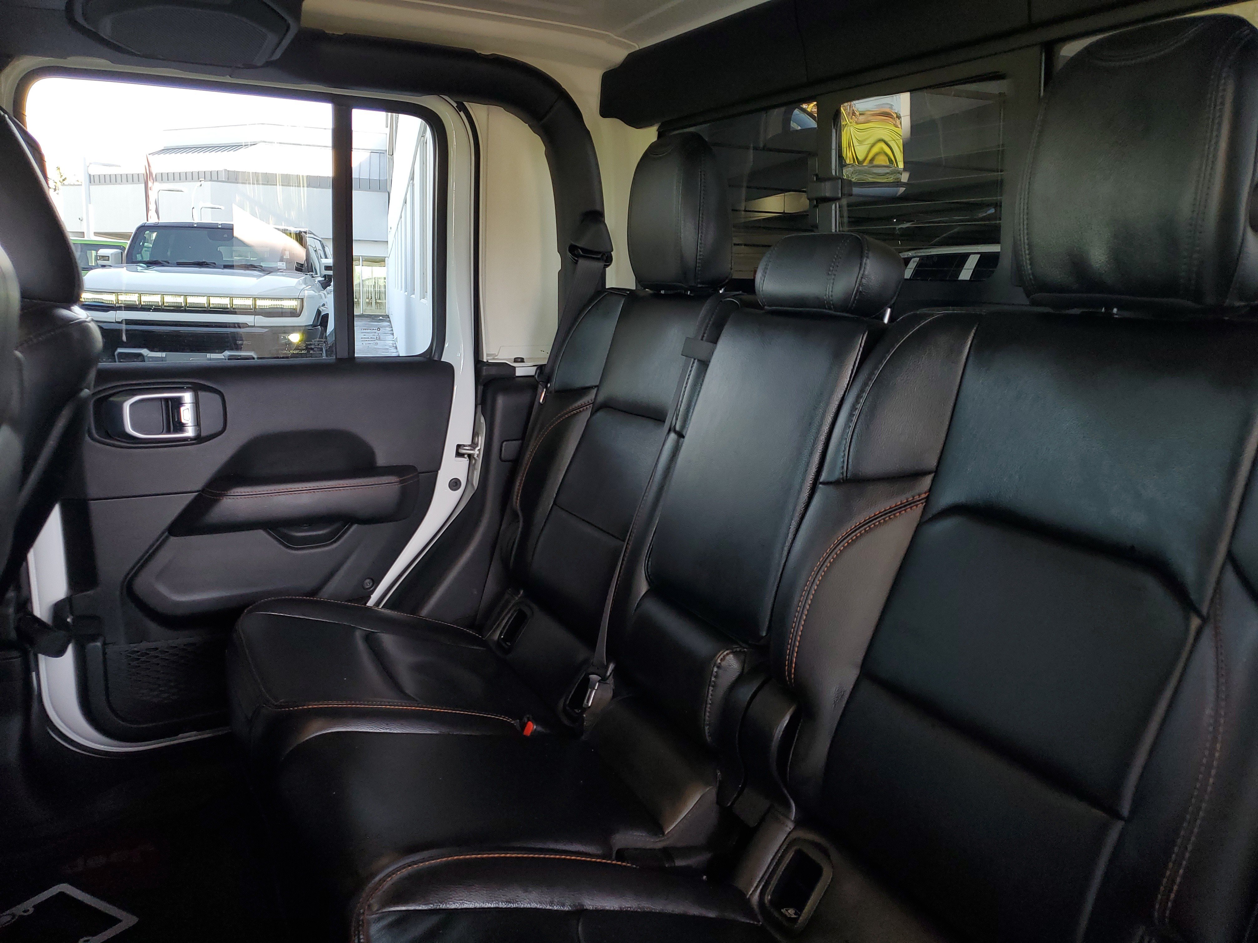 Used 2023 Jeep Gladiator Mojave w/ LED Lighting Group AWD/4WD image 8