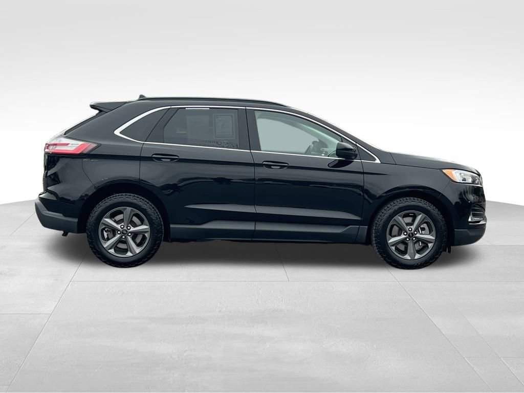 Used 2022 Ford Edge SEL w/ Sport Appearance Package image 3