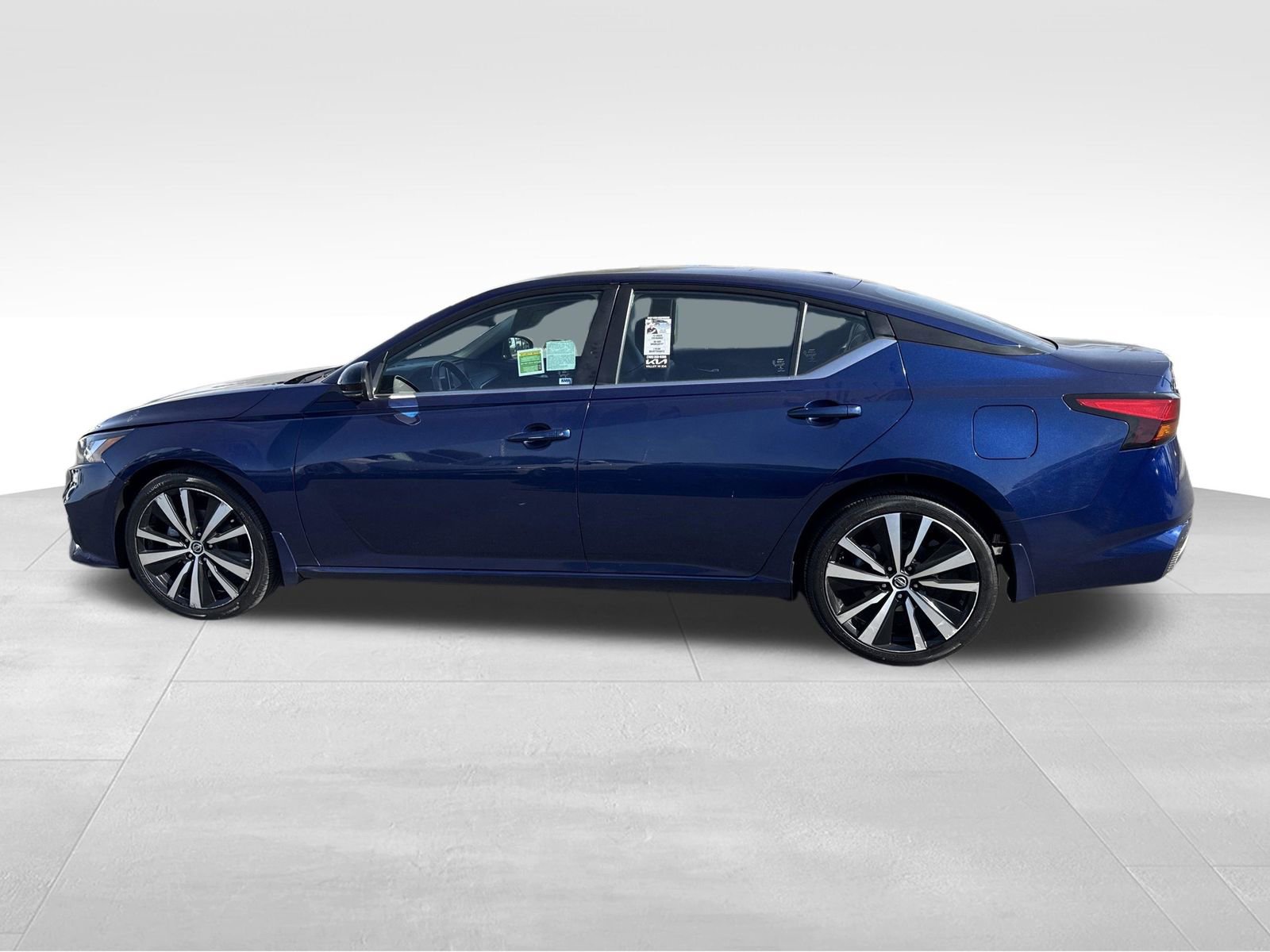 Used 2021 Nissan Altima 2.5 SR w/ SR Premium Package image 10