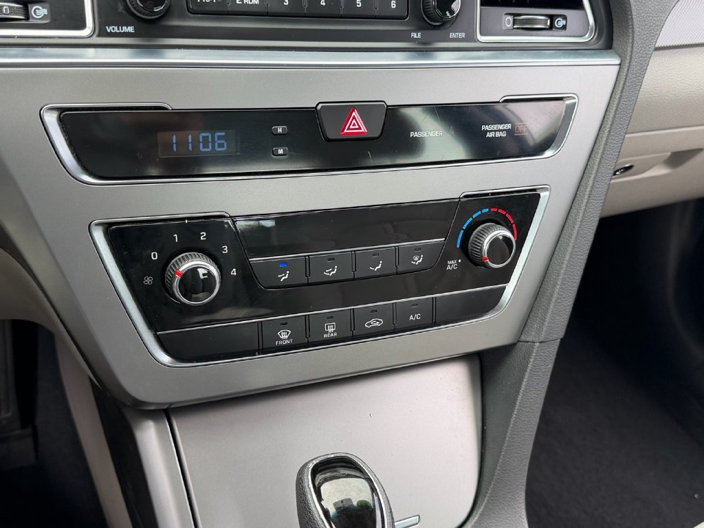 Used 2015 Hyundai Sonata SE FWD image 20