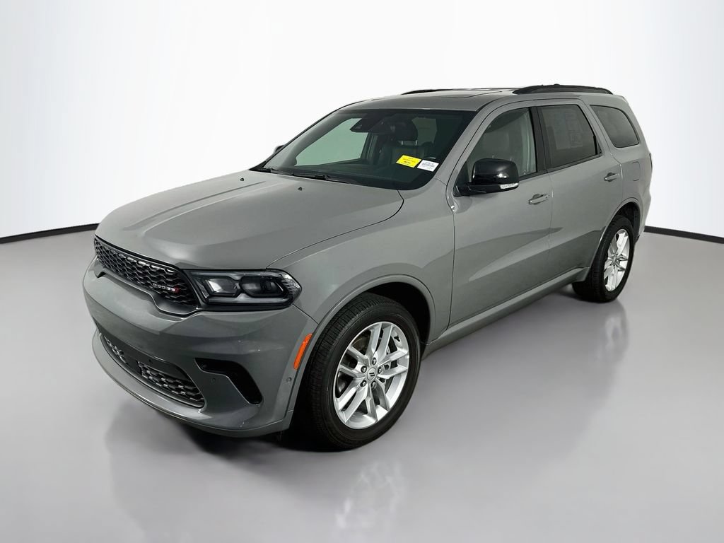 Used 2025 Dodge Durango GT AWD/4WD image 3