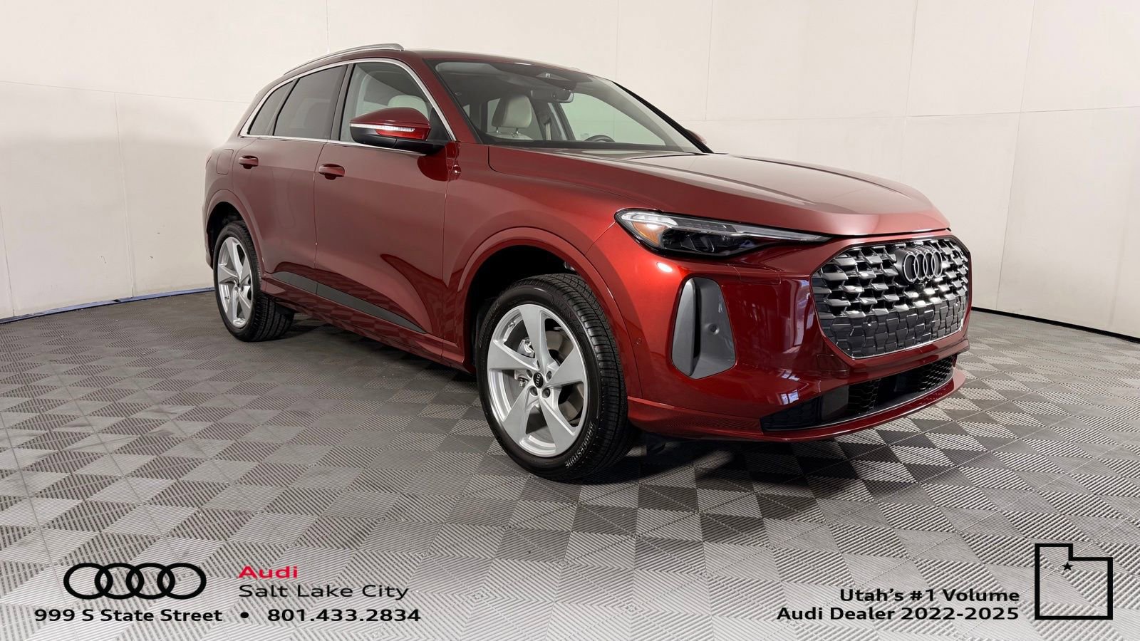 Used 2025 Audi Q5 Premium Plus w/ Premium Plus image 1