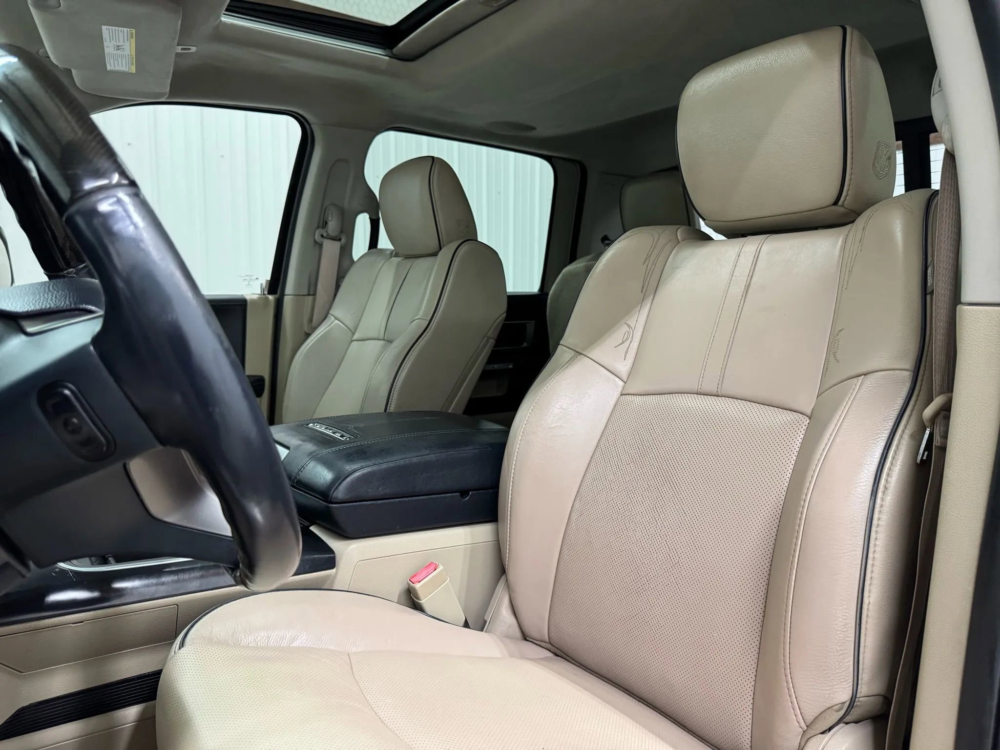 Used 2018 RAM 3500 Laramie Longhorn AWD/4WD image 12