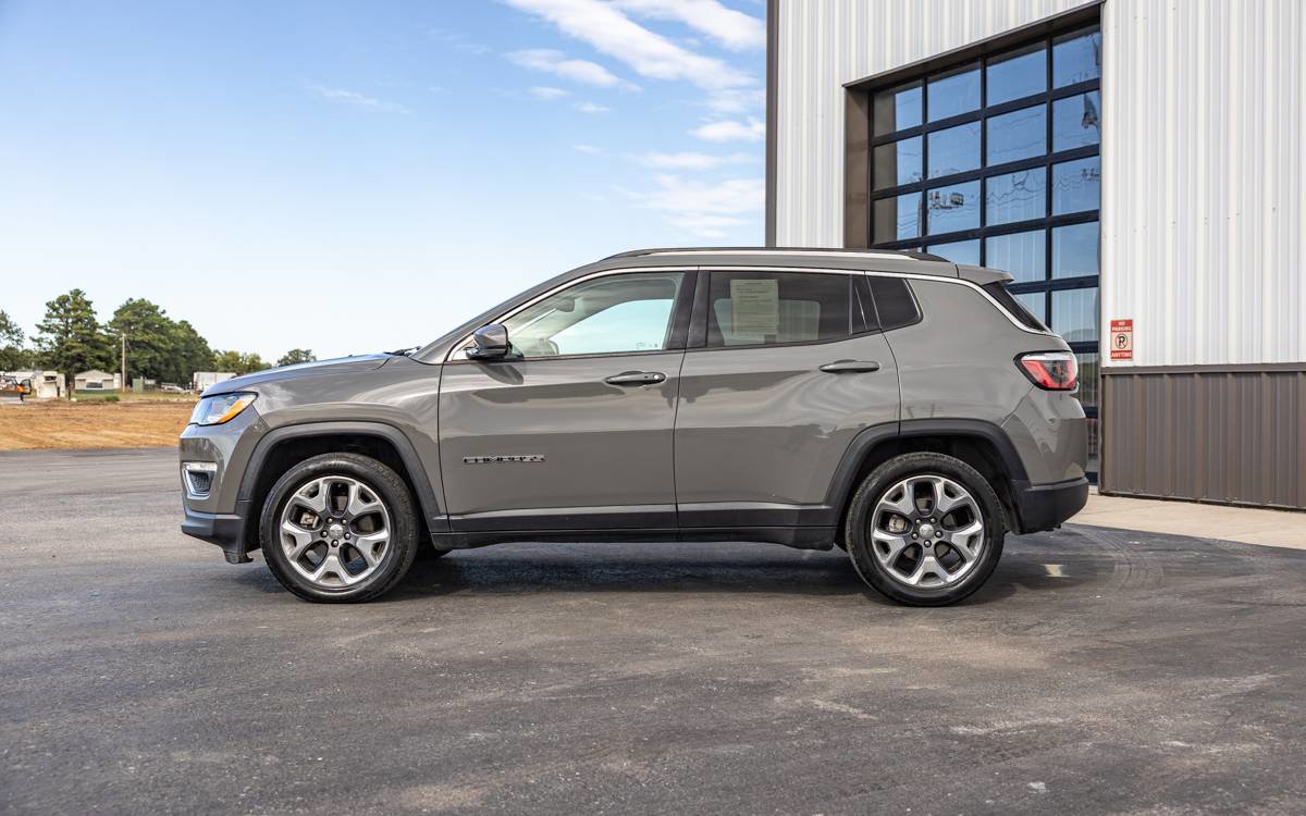 Used 2020 Jeep Compass Limited FWD image 2