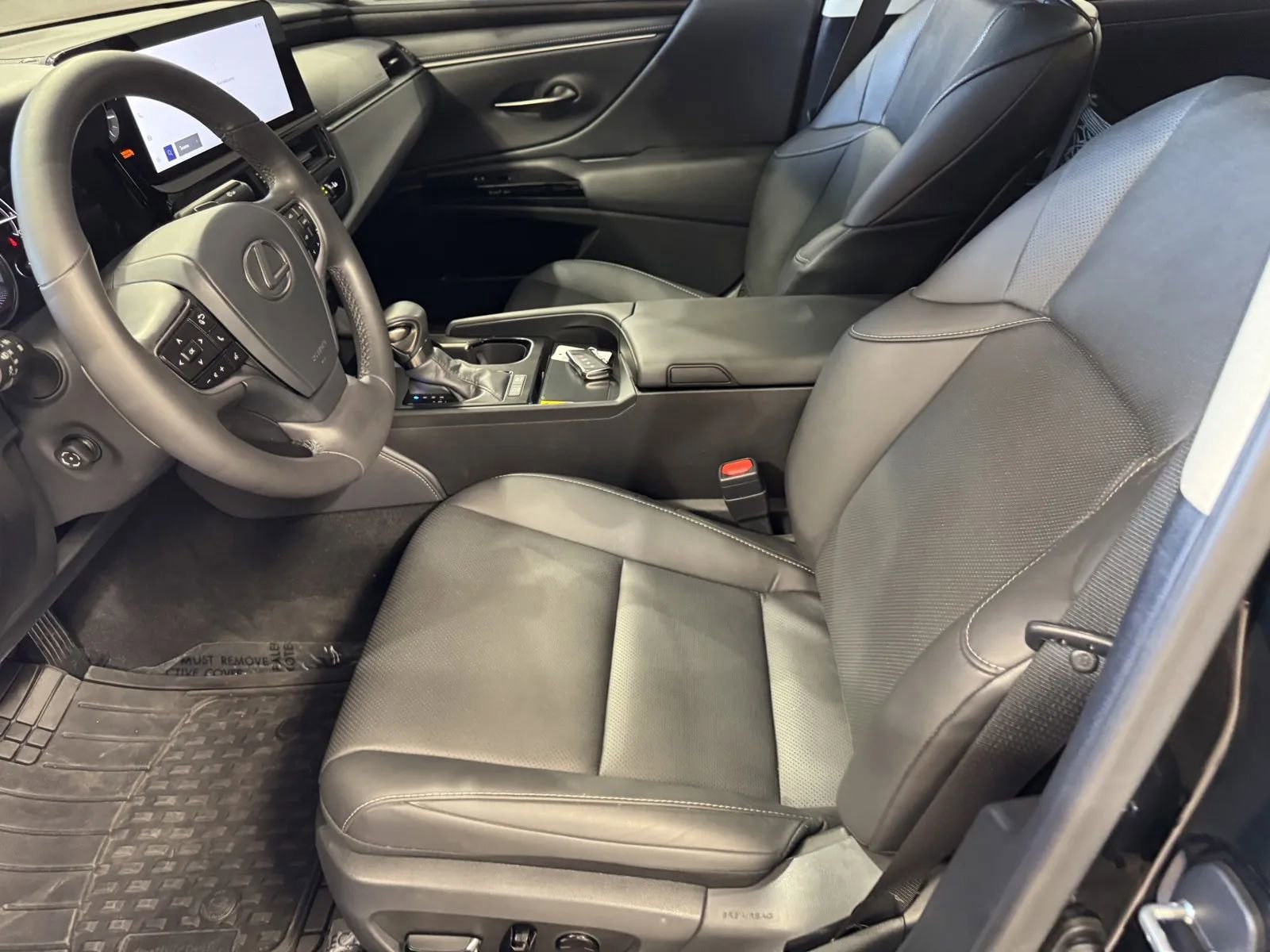 Used 2024 Lexus ES 300h w/ Premium Package image 10