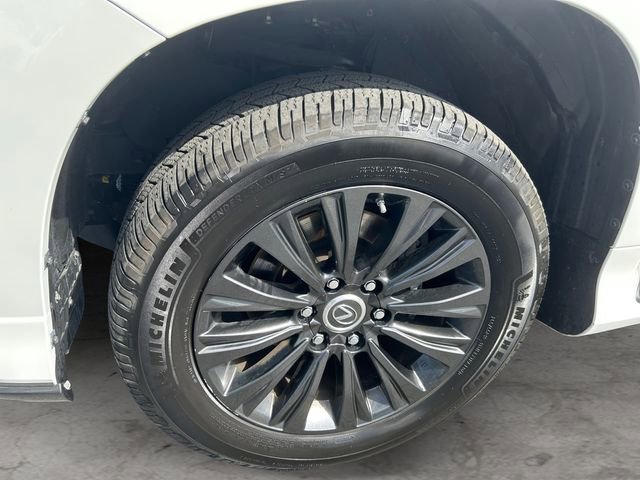 Used 2021 Lexus GX 460 Premium w/ Accessory Package image 9