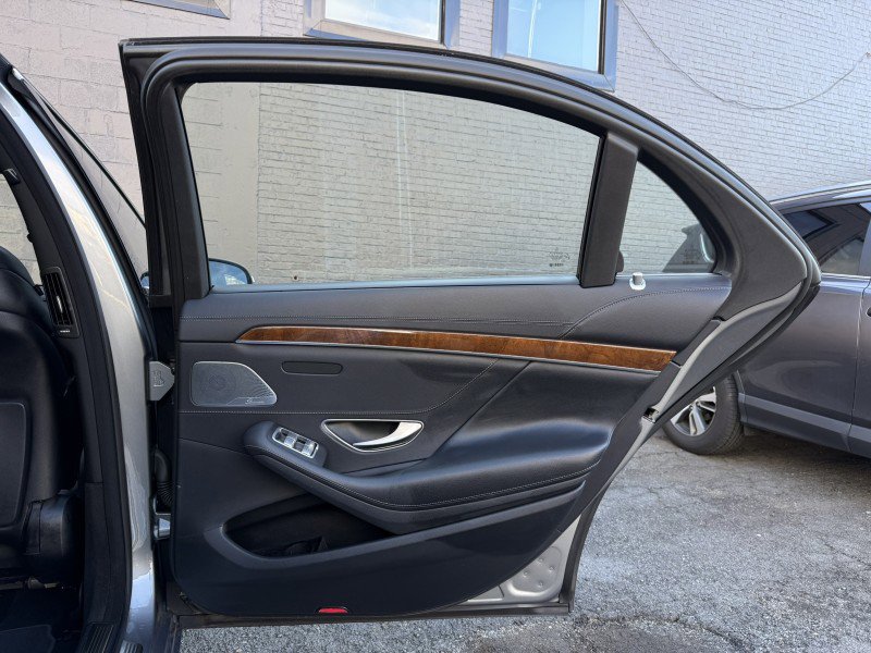 Used 2015 Mercedes-Benz S 550 4MATIC Sedan image 15