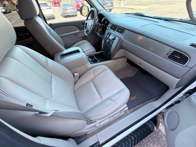 Used 2010 Chevrolet Tahoe LT w/ Suspension Package, Off-Road AWD/4WD image 14