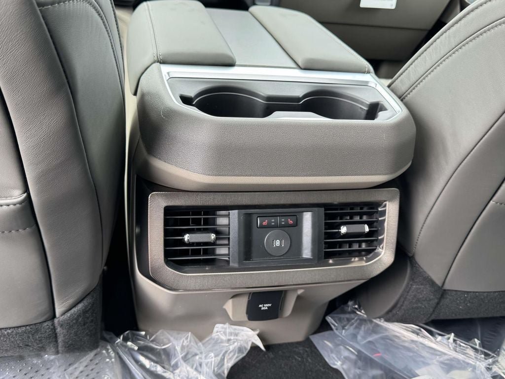 New 2026 Ford F350 Platinum w/ Platinum Plus Package AWD/4WD image 13