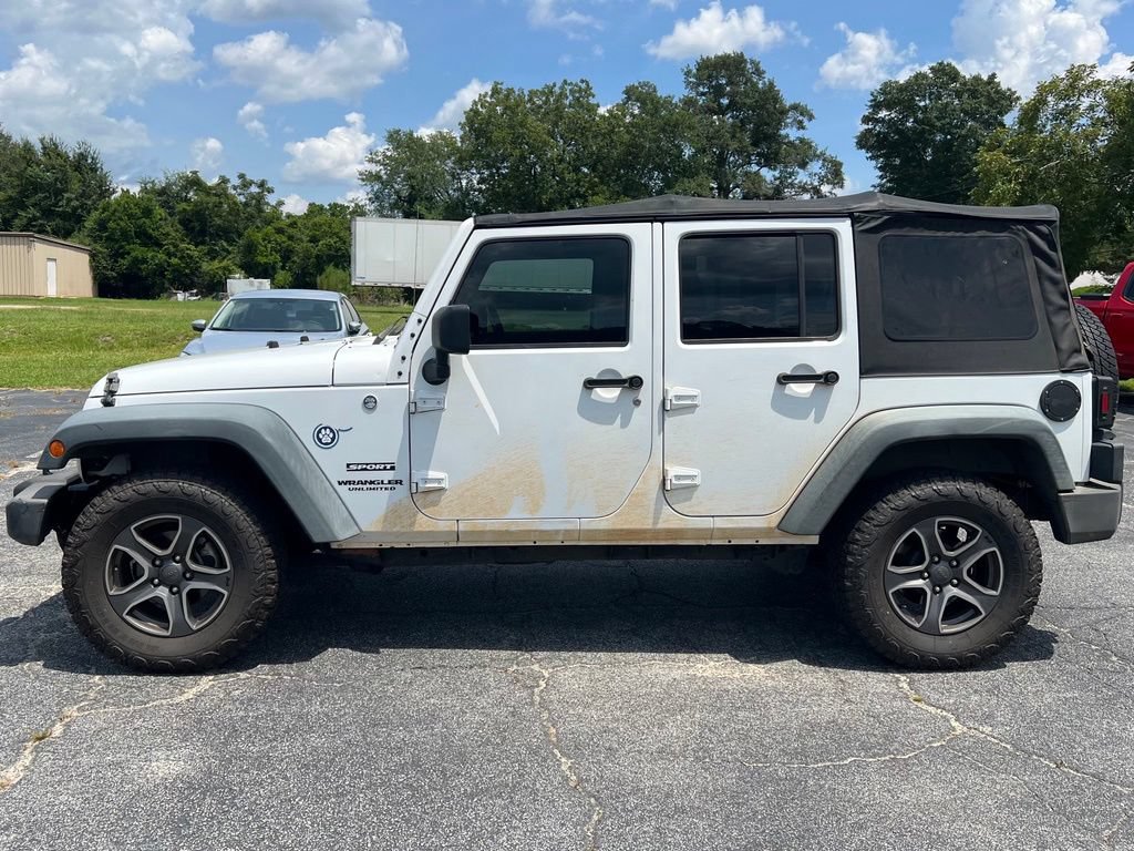 Used 2012 Jeep Wrangler Unlimited Sport AWD/4WD image 15