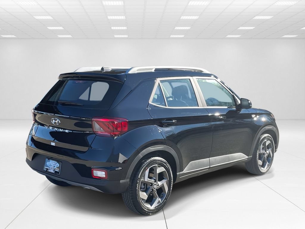 New 2026 Hyundai Venue SEL FWD image 6