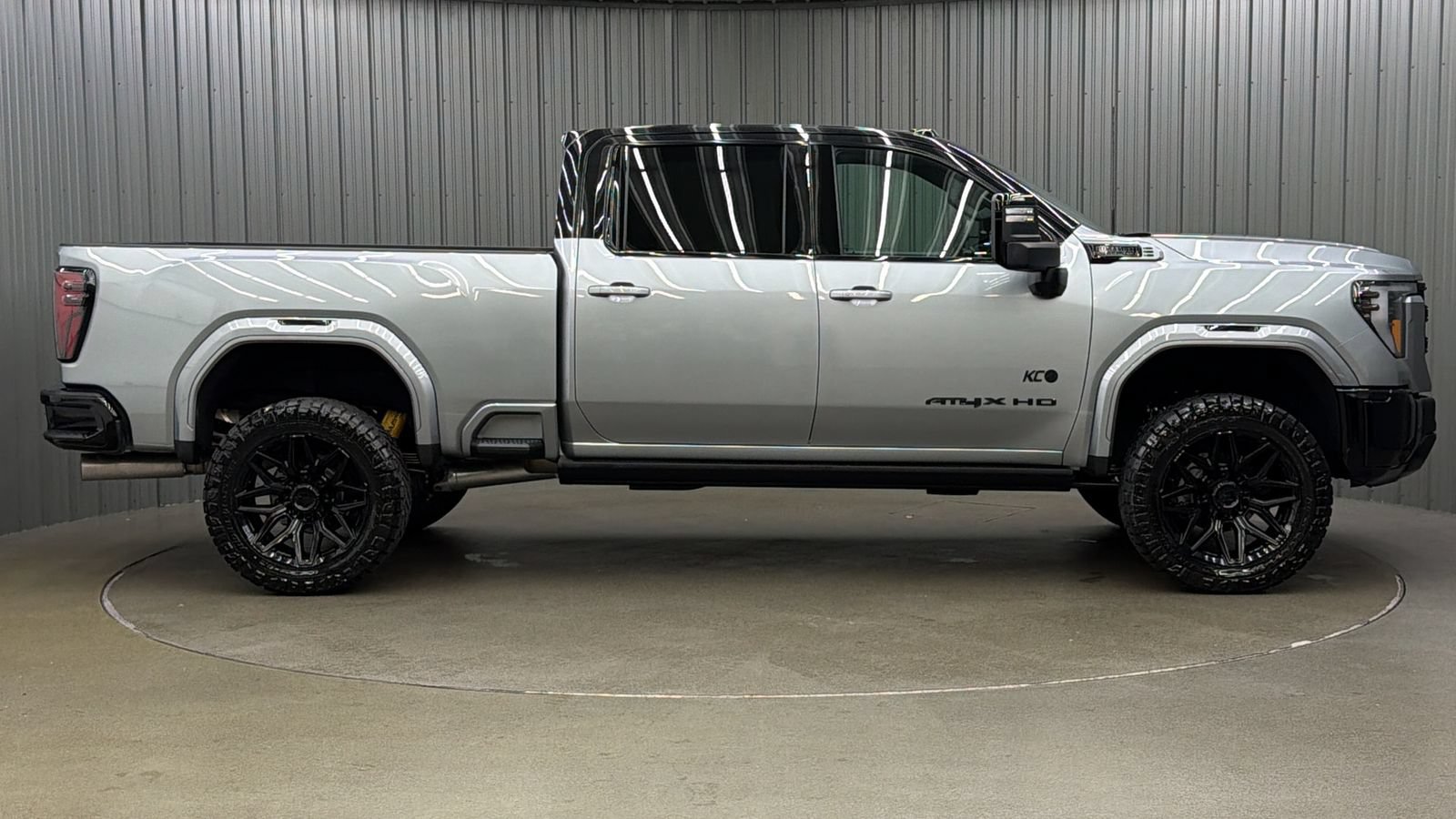 Used 2026 GMC Sierra 2500 AT4X AWD/4WD image 6