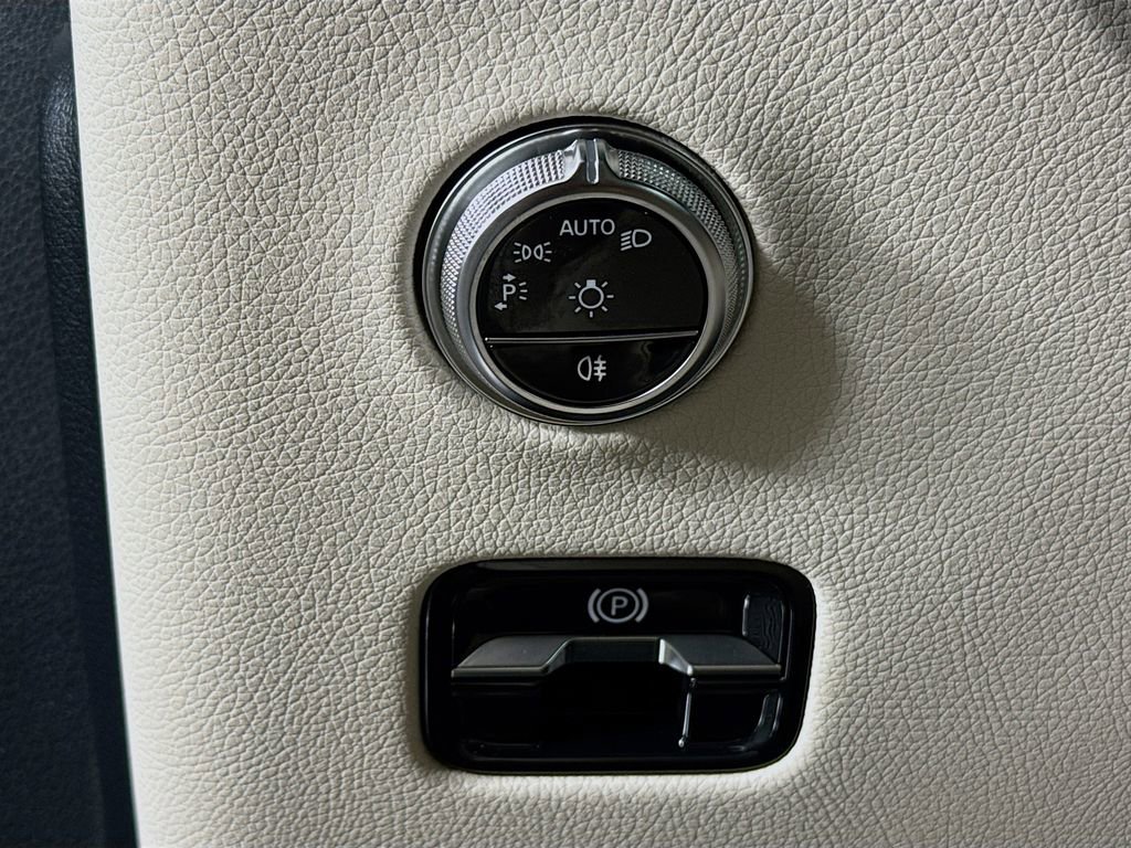 New 2026 Mercedes-Benz GLC 300 4MATIC image 10