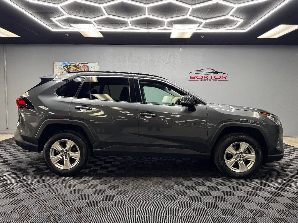 Used 2019 Toyota RAV4 XLE image 16