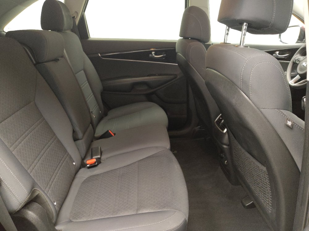 Used 2017 Kia Sorento LX FWD image 19