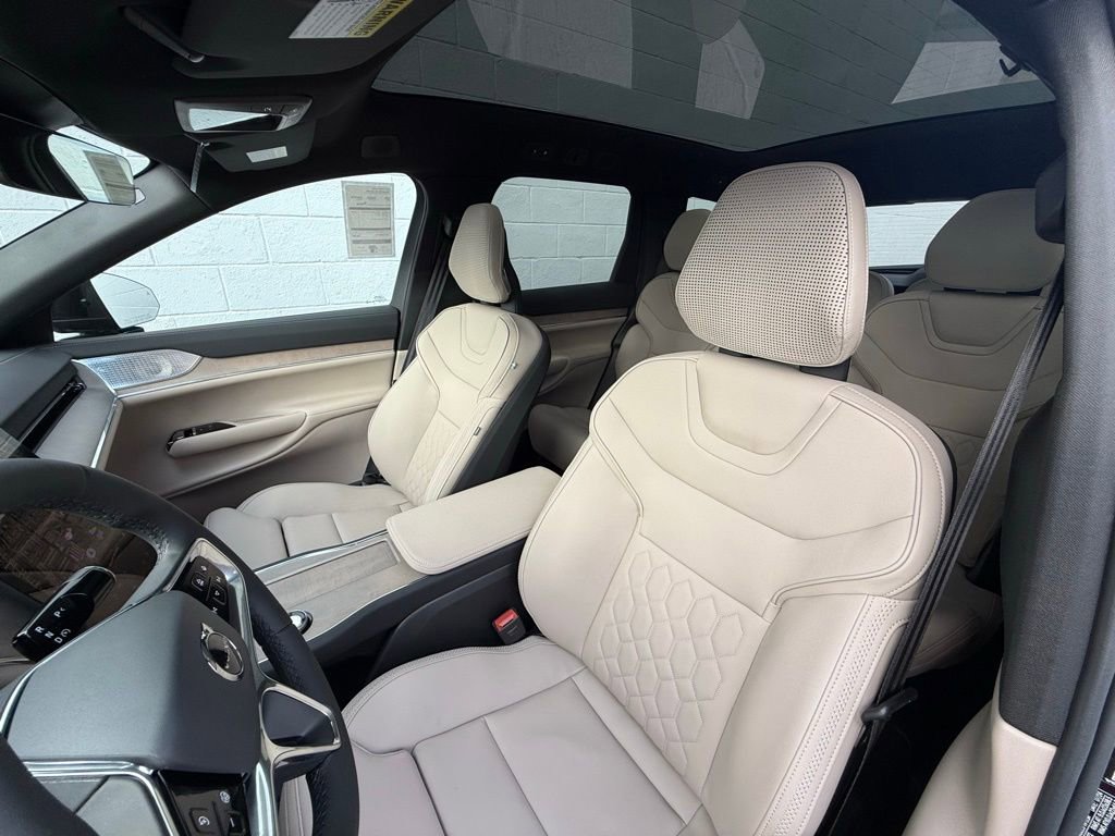 New 2025 Volvo EX90 Ultra image 25