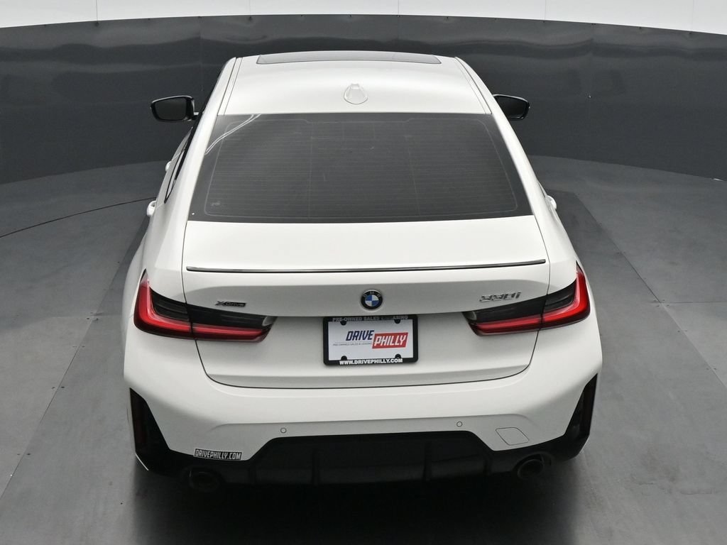 Used 2024 BMW 330i xDrive Sedan AWD/4WD image 21