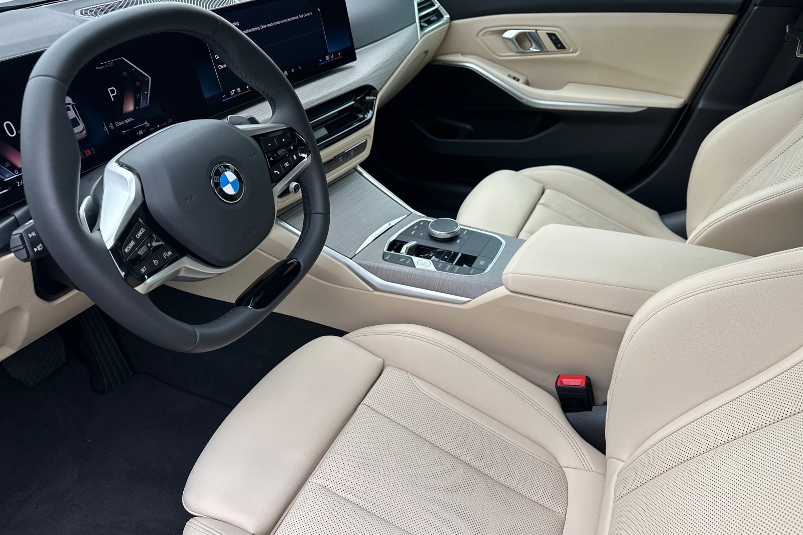 Used 2025 BMW 330i Sedan w/ Convenience Package image 11