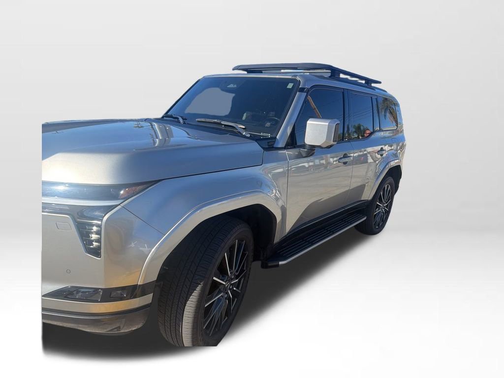 Used 2025 Lexus GX 550 image 6