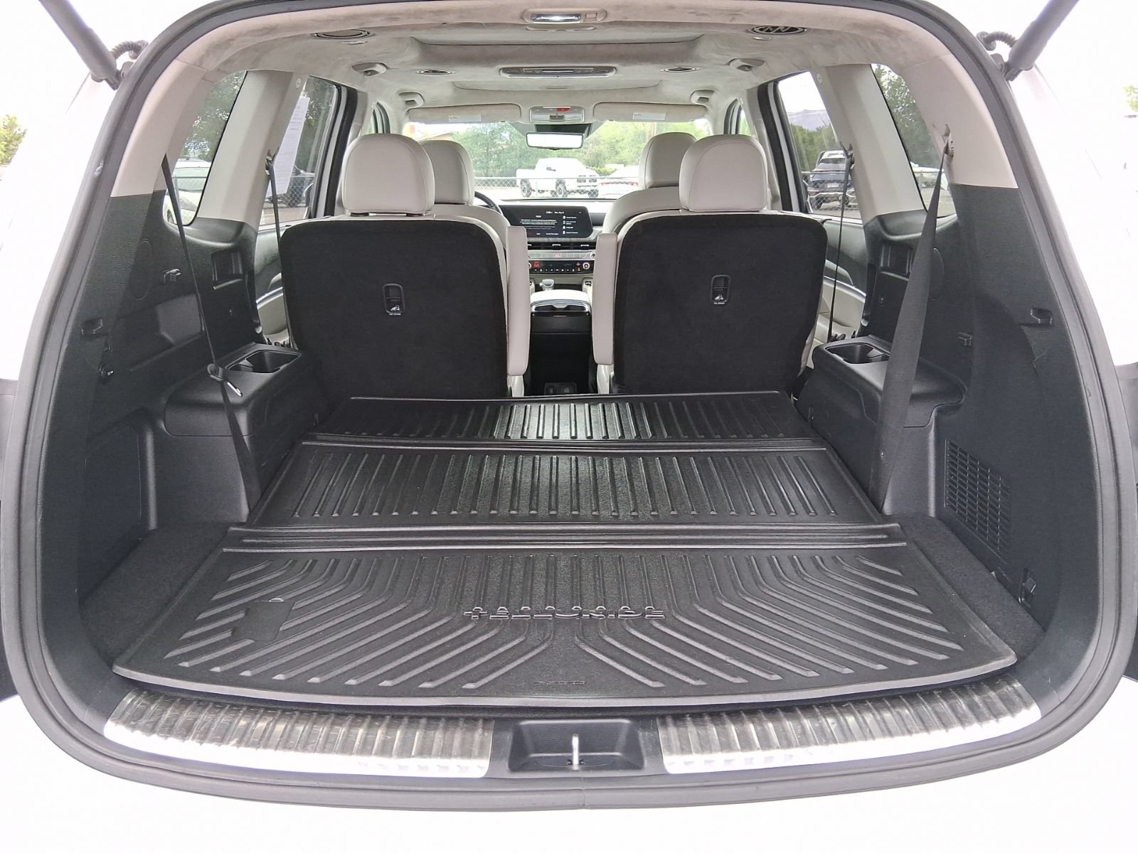 Used 2024 Kia Telluride SX Prestige w/ Towing Package AWD/4WD image 14