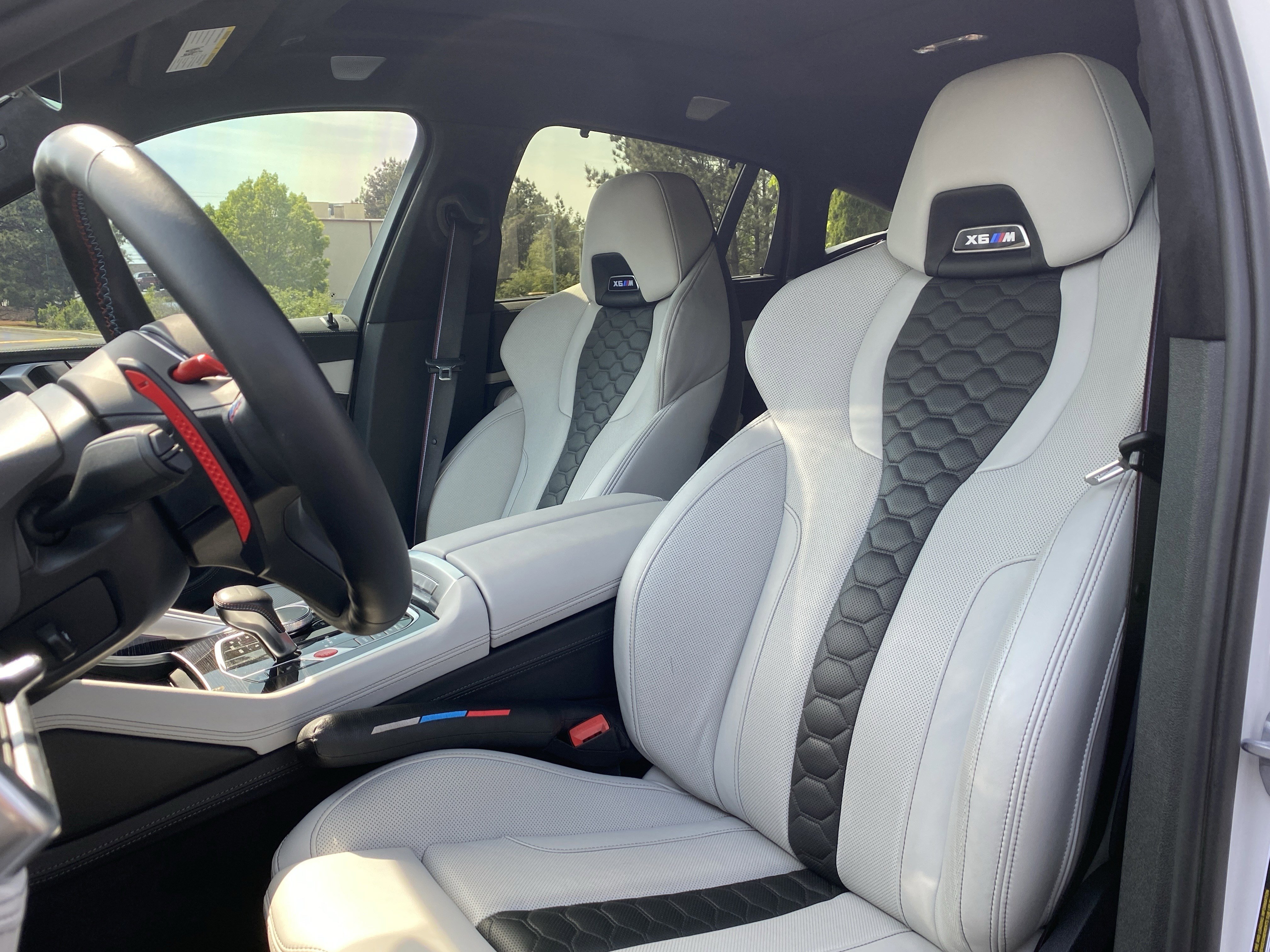 Used 2025 BMW X6 M Competition w/ Executive Package image 7