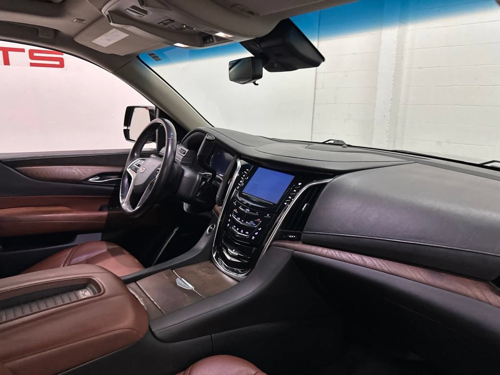 Used 2018 Cadillac Escalade ESV Premium Luxury RWD image 63