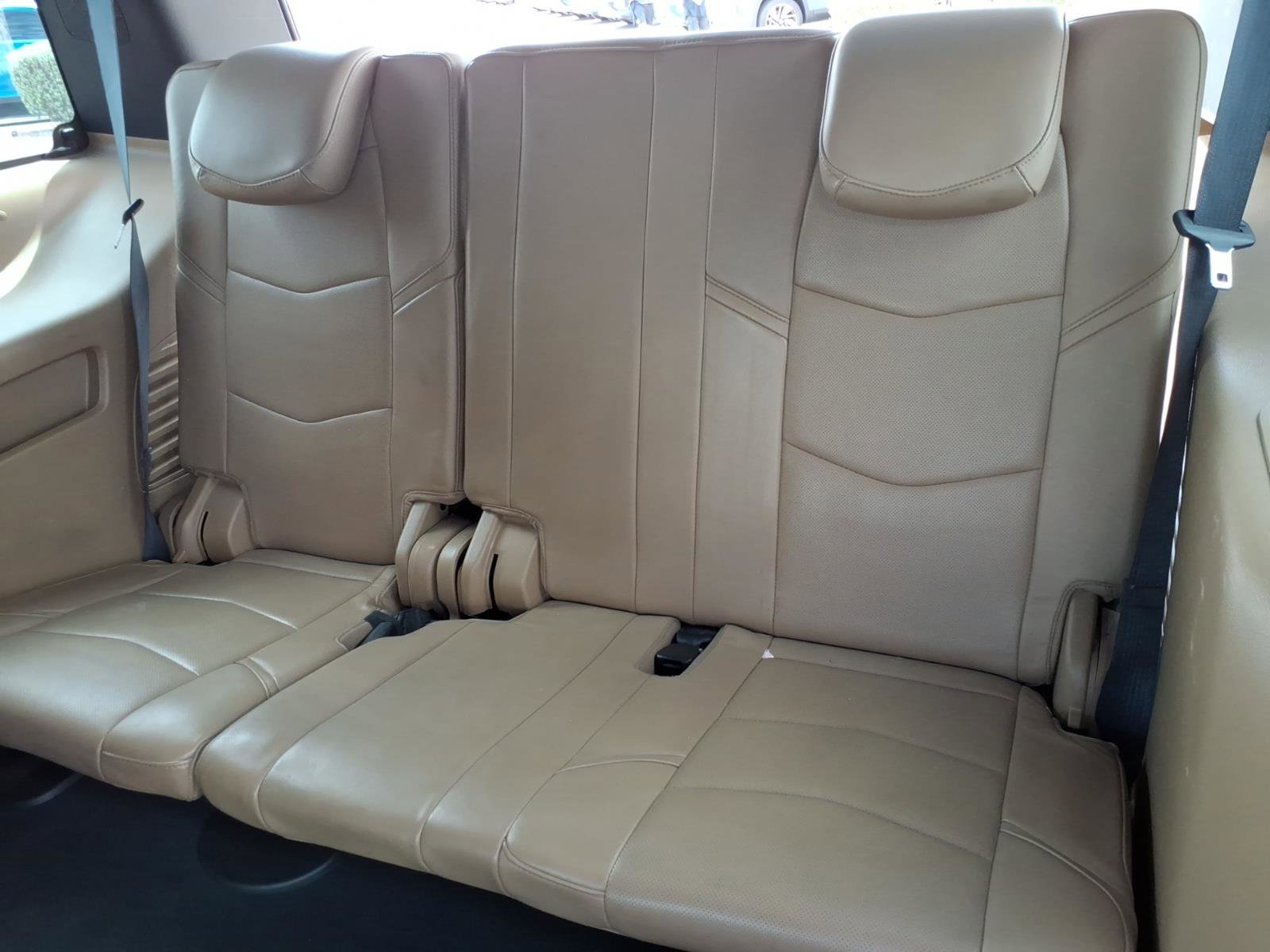 Used 2018 Cadillac Escalade Platinum image 24